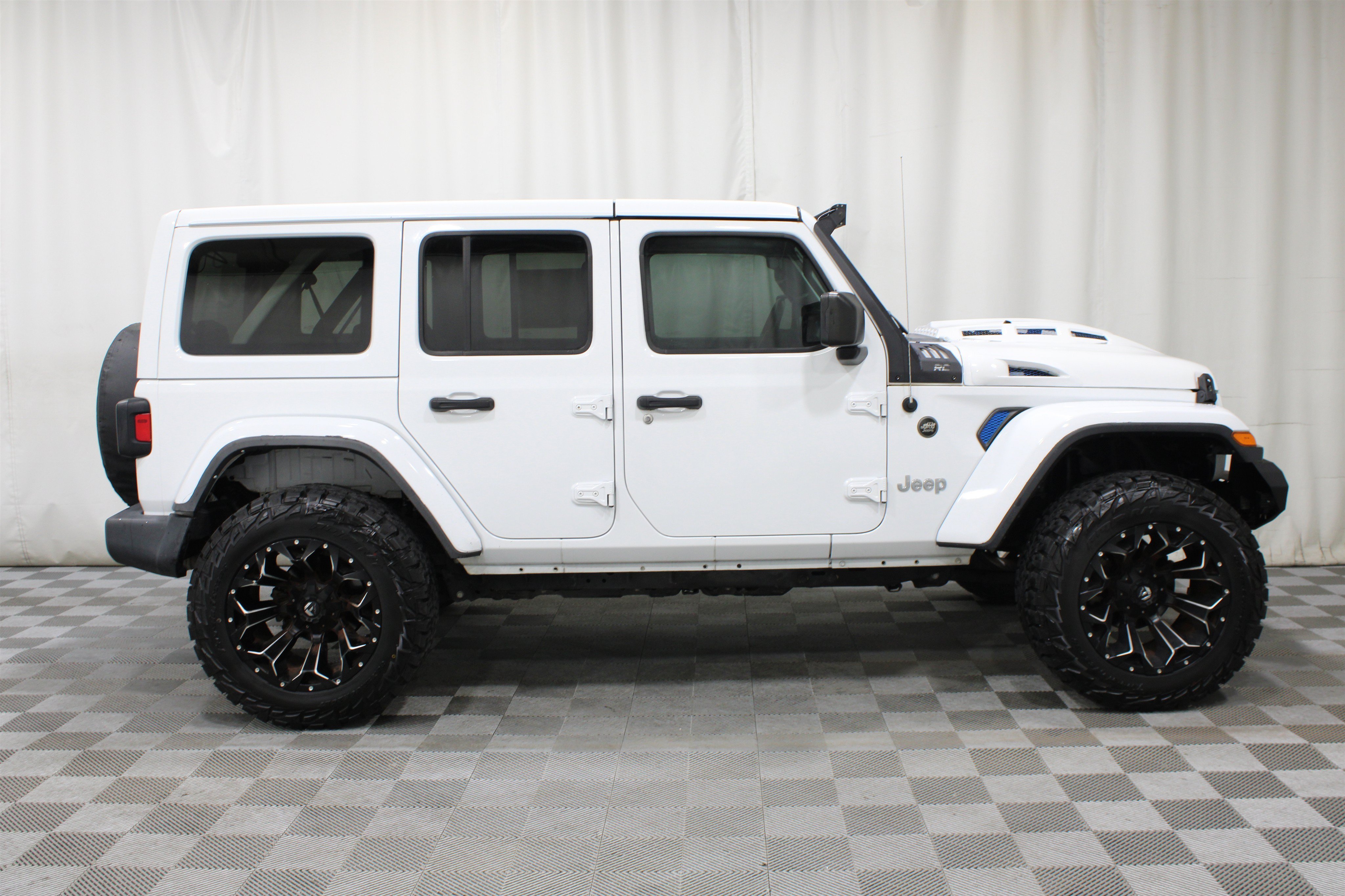 Used 2018 Bright White Clearcoat Jeep Sport S 4x4 image 26