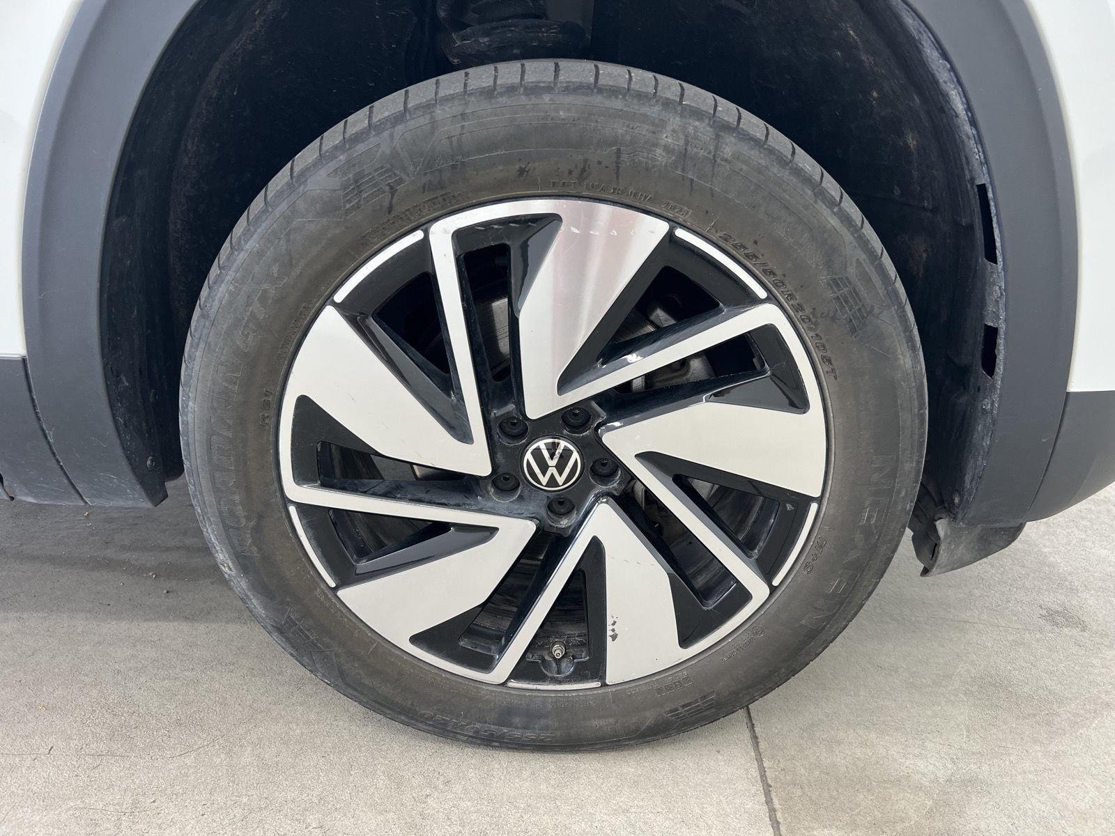 2024 Volkswagen Atlas SE w/Tech - Photo 8
