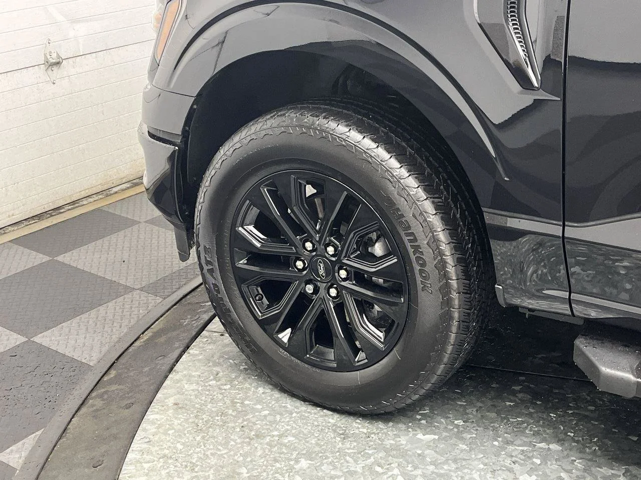 Used 2024 Black Ford XLT image 35