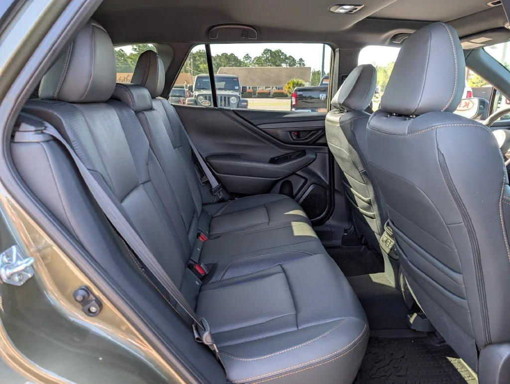 Used 2025 Green Subaru Wilderness image 24