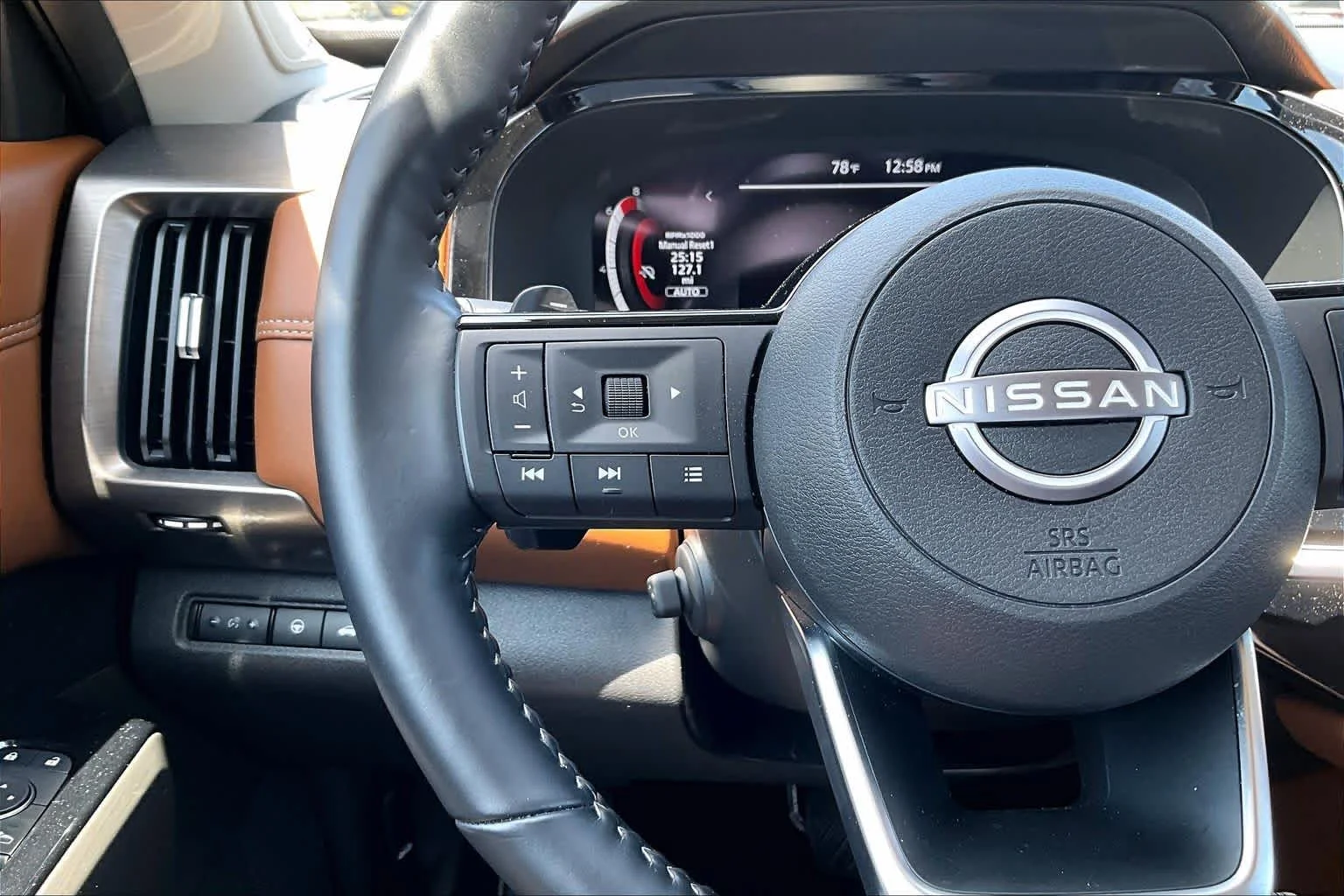 Used 2025 Boulder Gray Pearl Nissan Platinum image 22