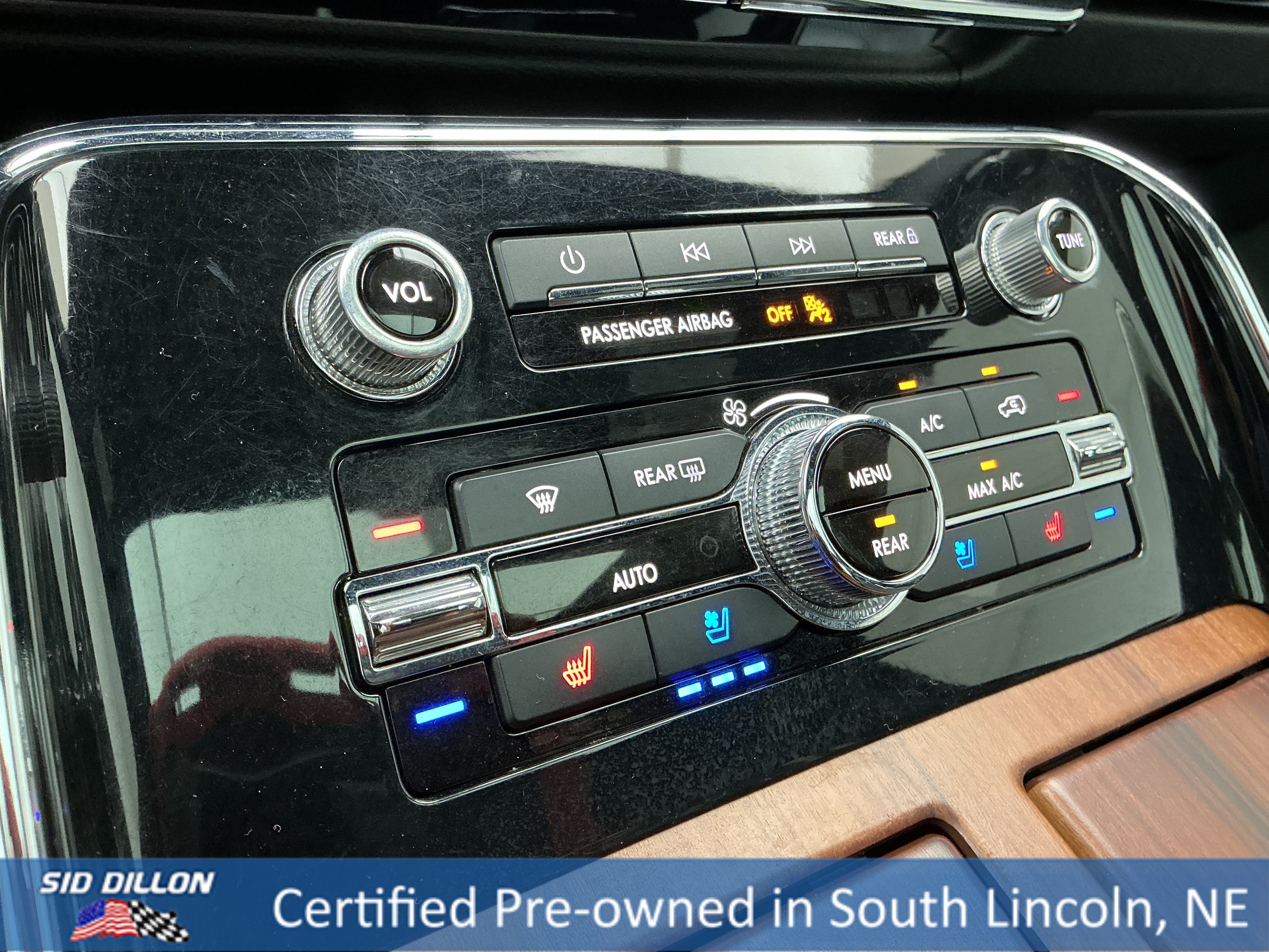 Certified Used 2018 Gray Lincoln Reserve image 12