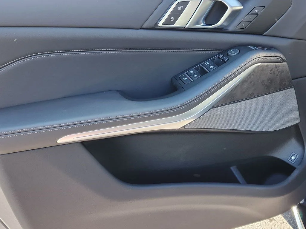 Used 2026 Skyscraper Grey Metallic BMW xDrive50e image 8