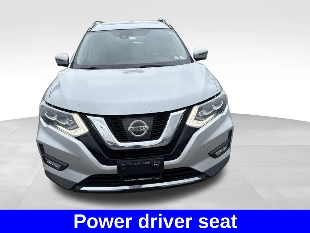 Used 2017 Silver Nissan SL image 9