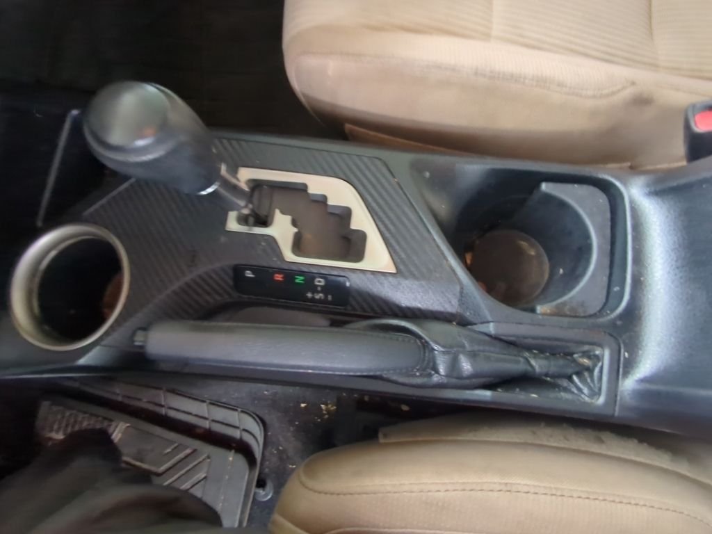 Used 2013 Brown Toyota XLE image 16