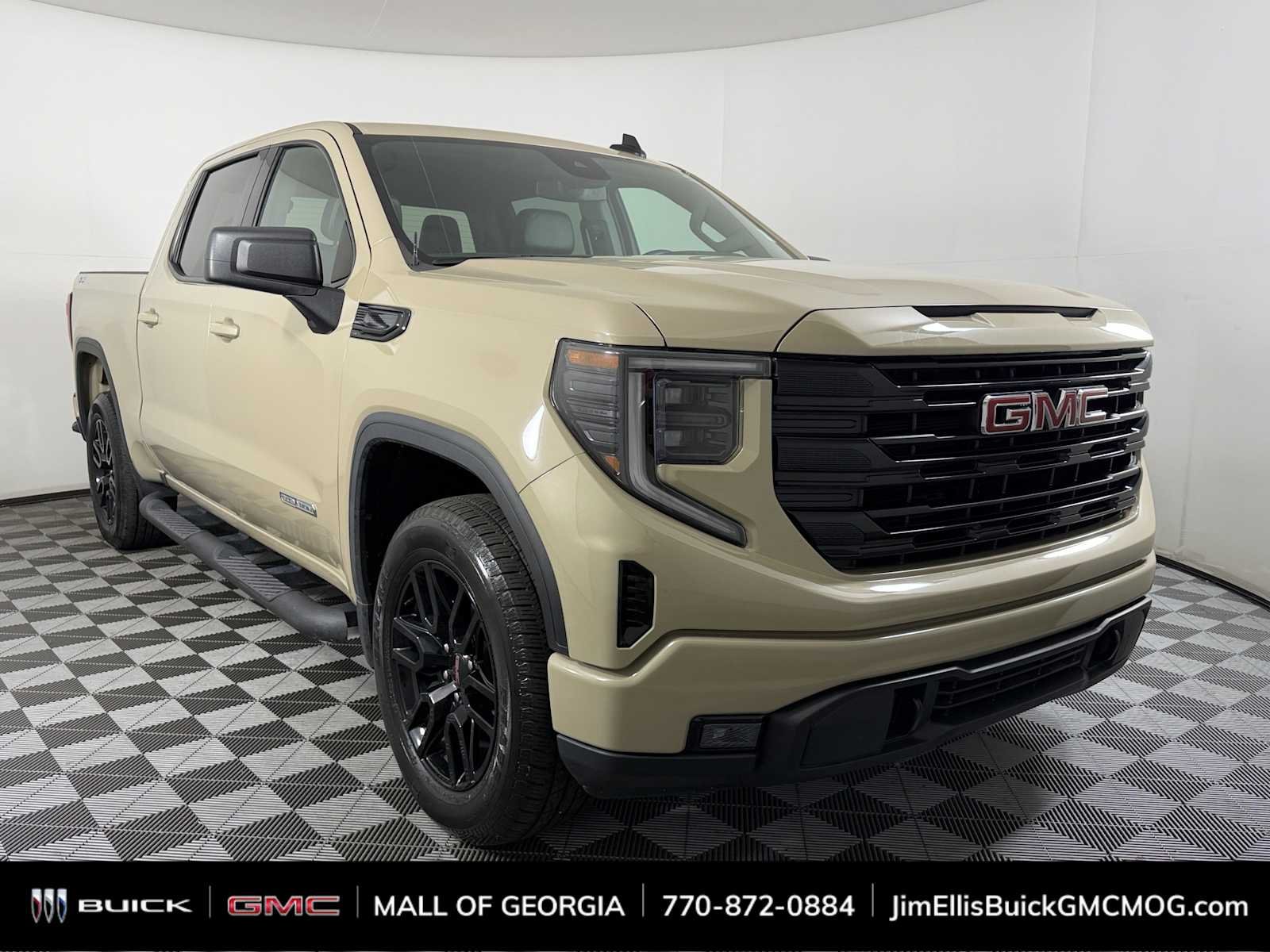 2023 GMC Sierra 4WD Crew Cab Short Box Elevation's photo