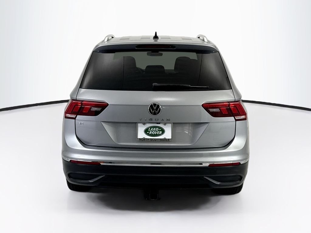 Used 2022 Pyrite Silver Metallic Volkswagen 2.0T SE image 6