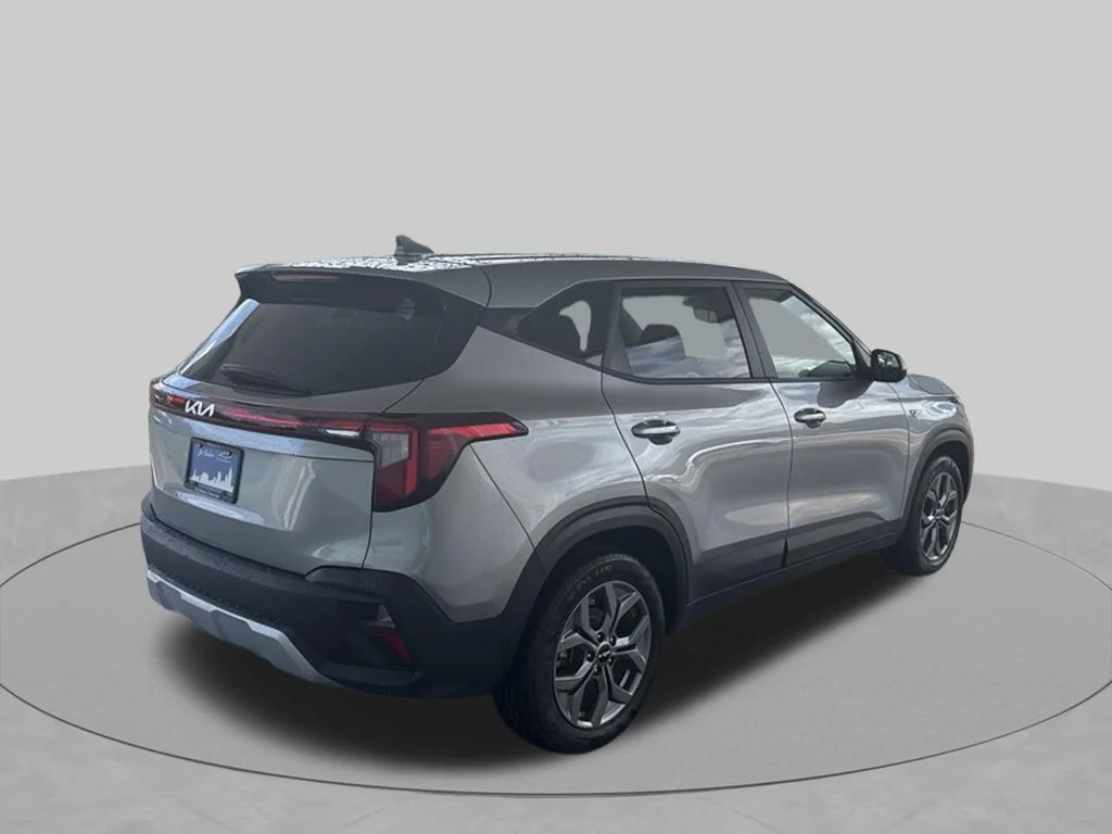 Used 2026 Gray Kia LX image 7