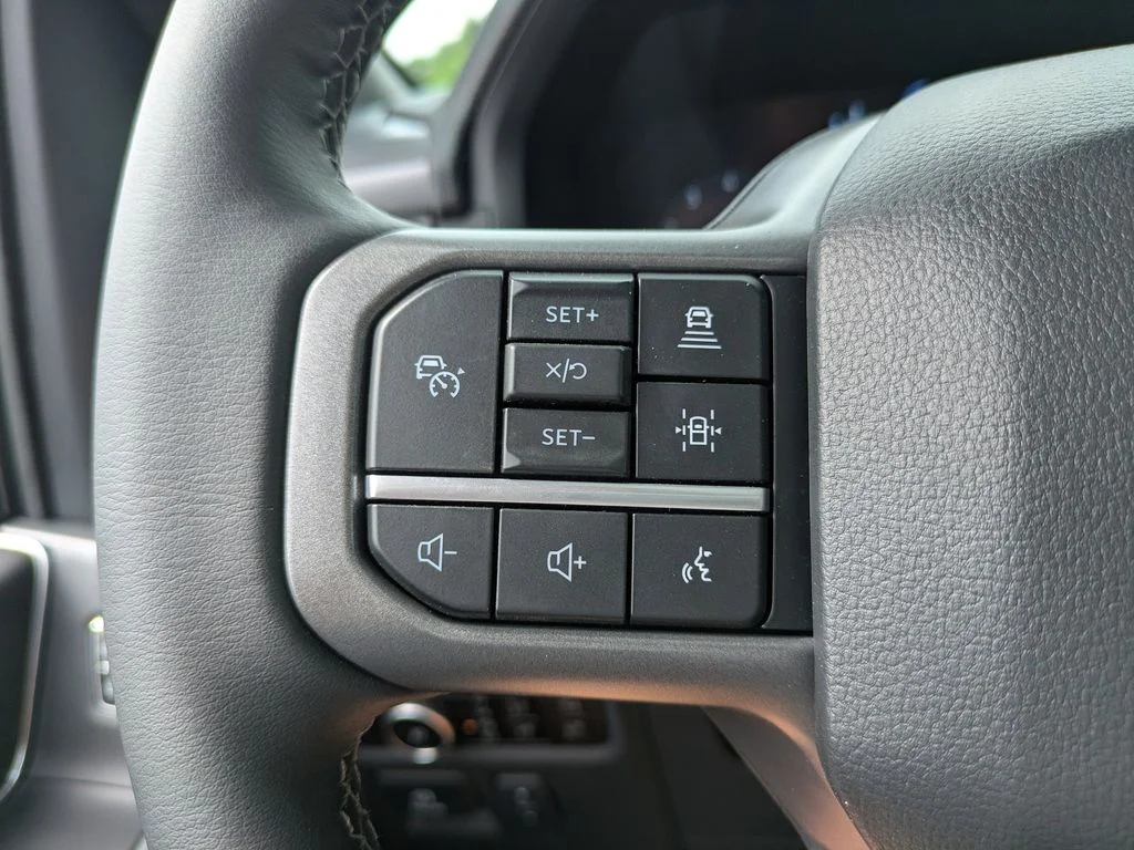 New 2026 Oxford White Ford XLT image 30