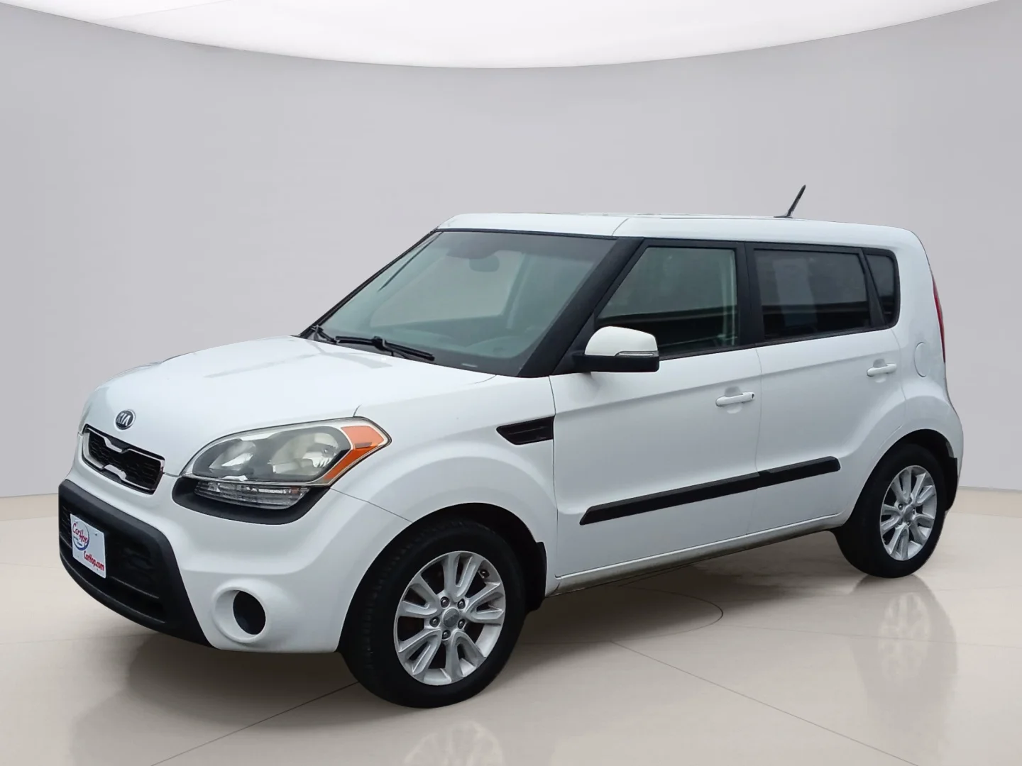 Used 2013 White Kia ! WAGON image 10