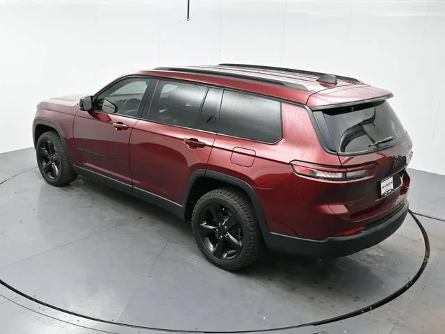 Used 2021 Velvet Red Pearlc Jeep Altitude image 36