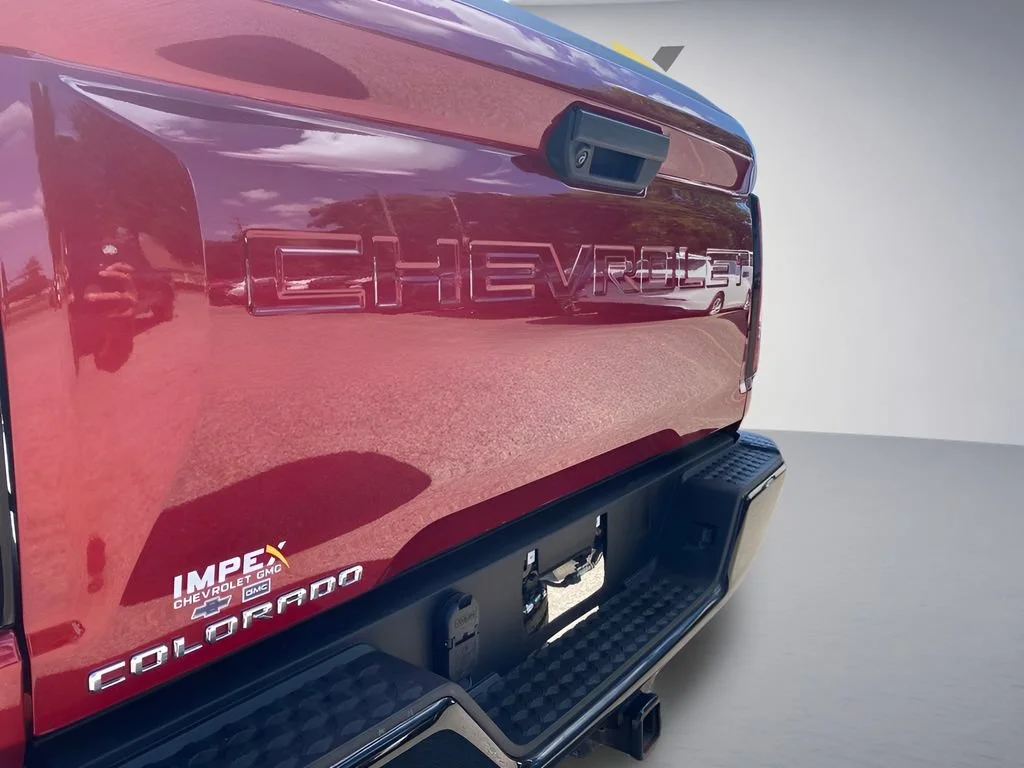 Used 2024 Radiant Red Tintcoat Chevrolet Z71 image 34
