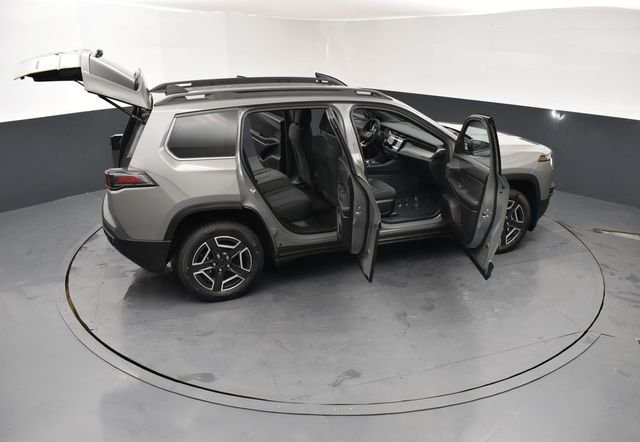 New 2026 Sting-Gray Clear-Coat Exterior Paint Jeep Laredo image 30