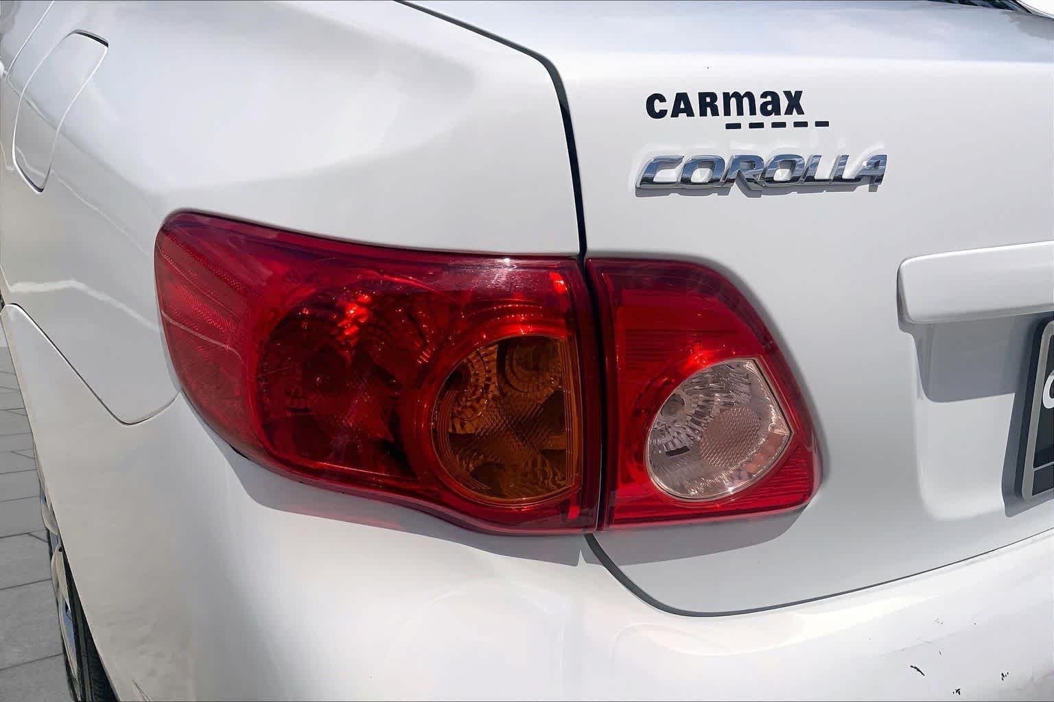 Used 2010 Super White Toyota LE image 26
