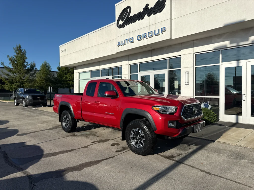 Used 2018 Red Toyota SR5 image 1