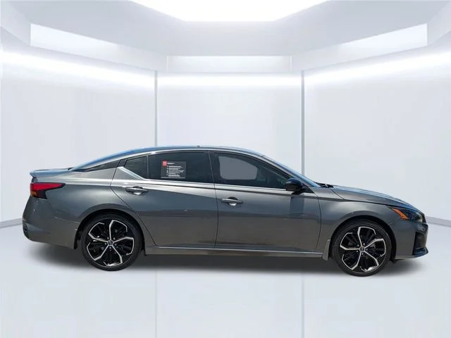 Used 2024 Gray Nissan 2.5 SR image 7