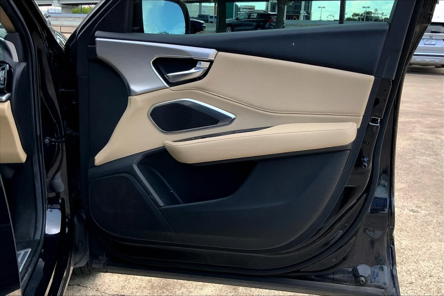 Used 2019 Majestic Black Pearl Acura  image 23
