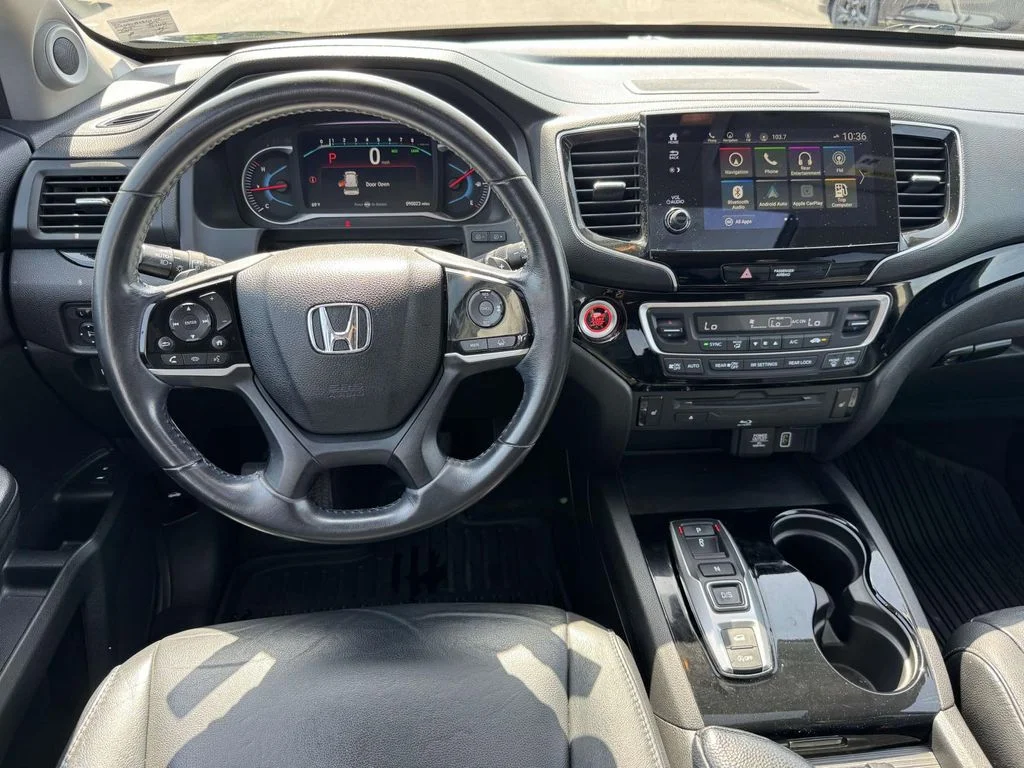 Used 2019  Honda Touring image 17