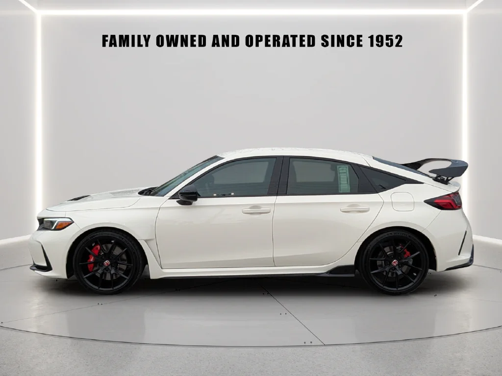 Used 2025 White Honda  image 3