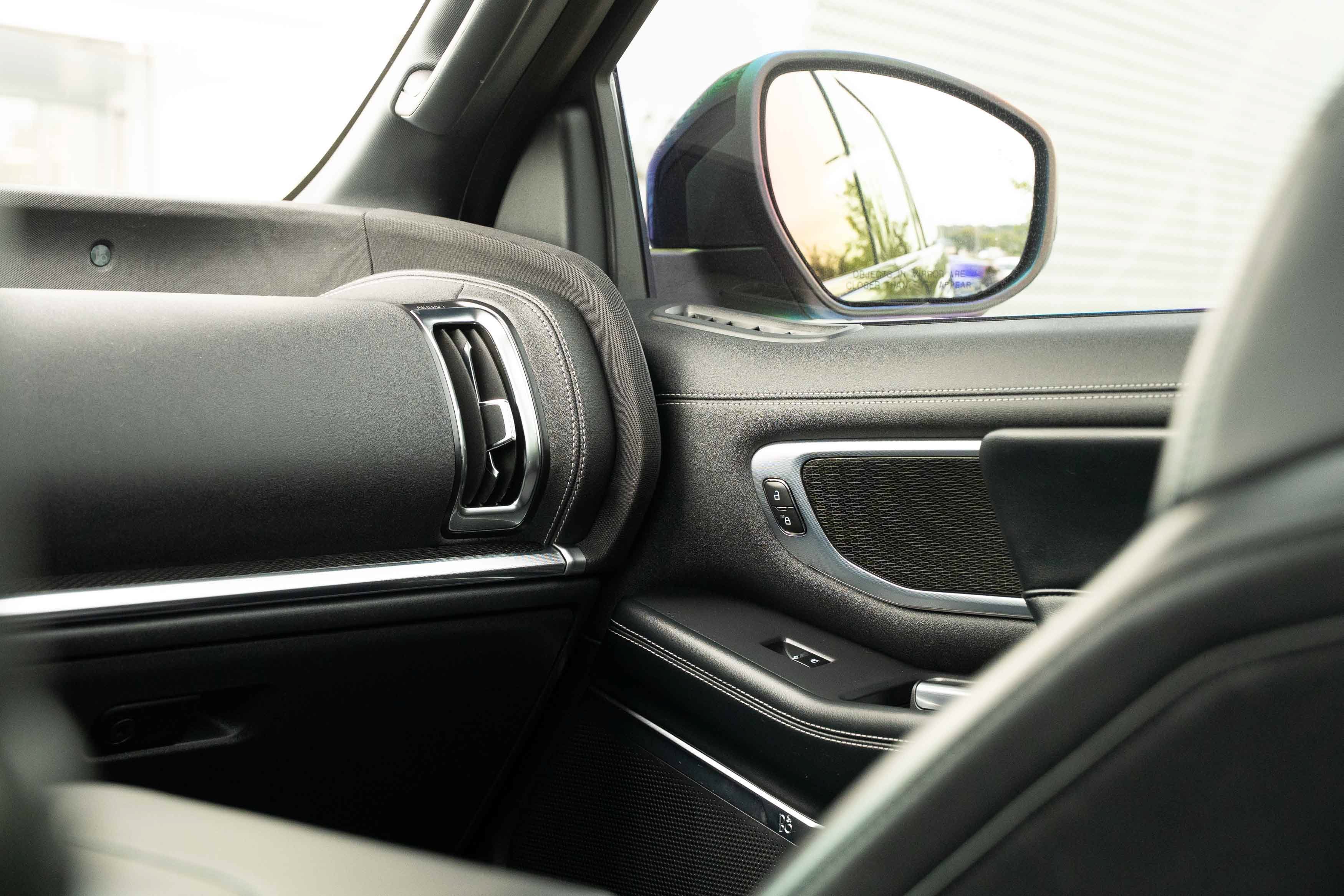 Used 2025 Agate Black Metallic Ford Platinum image 16