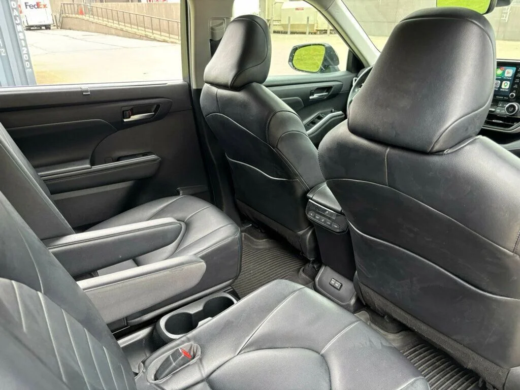 Used 2022 Black Toyota XLE image 32