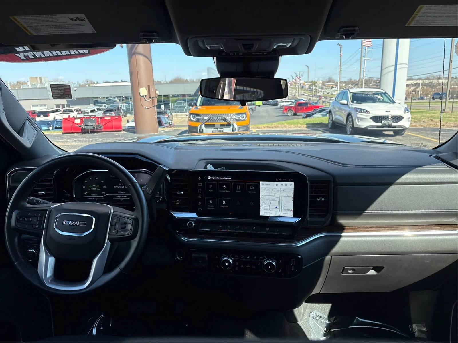 Used 2023 Black GMC SLE image 21
