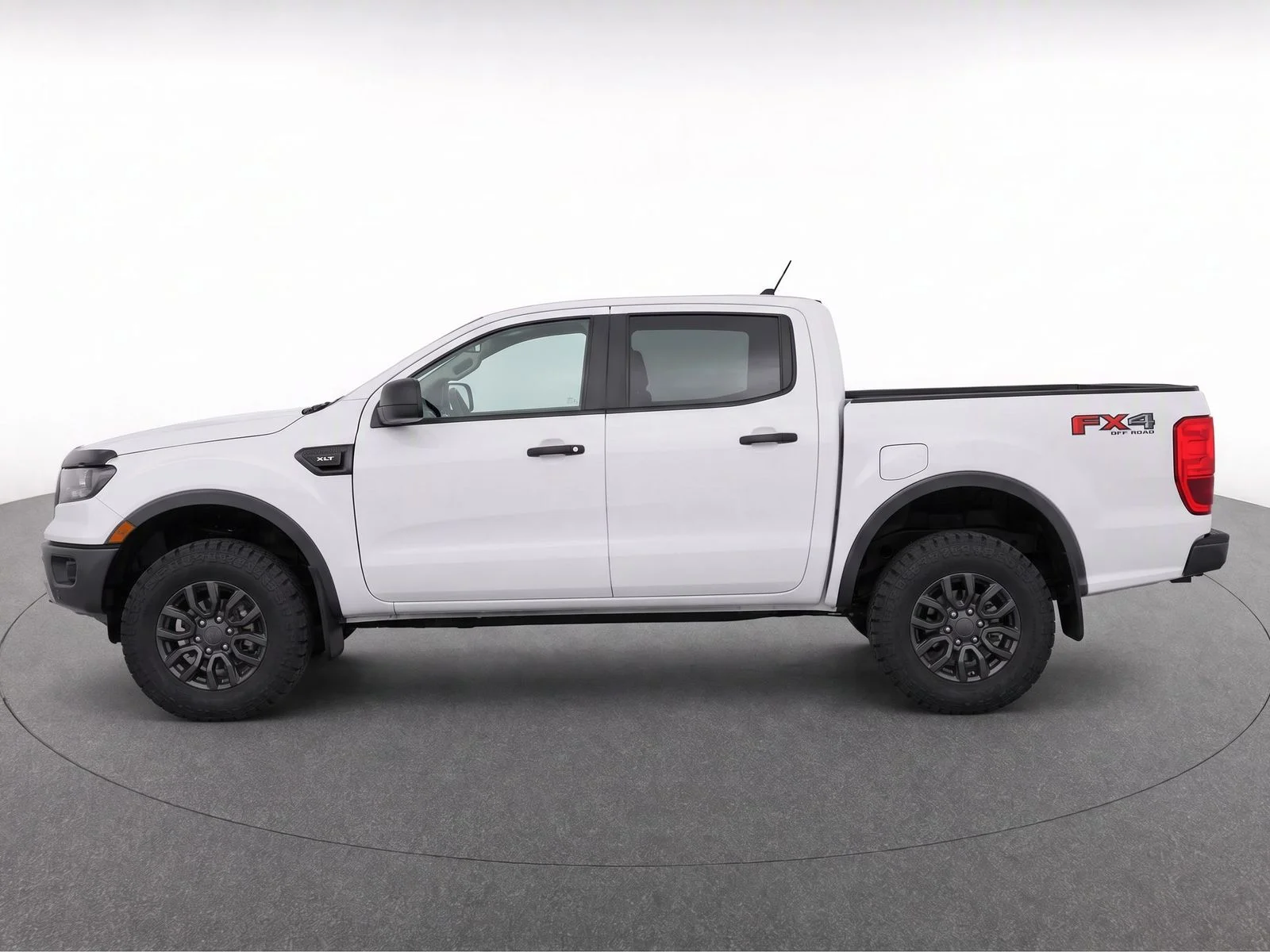 Used 2019 Oxford White Ford XLT image 7