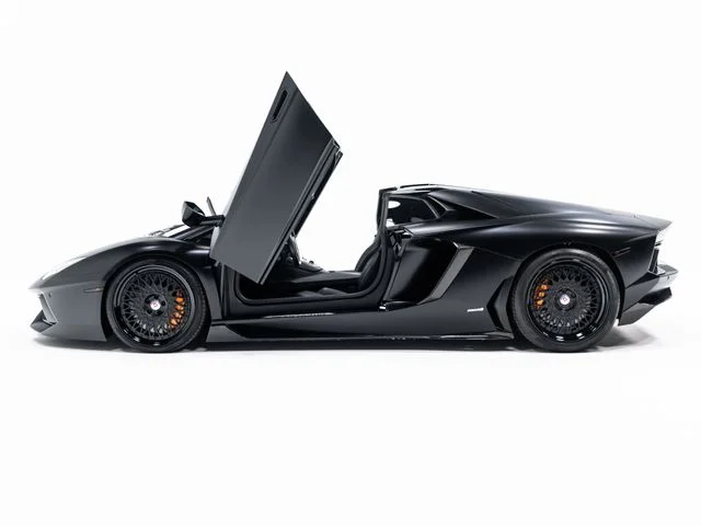 Used 2014  Lamborghini  image 4