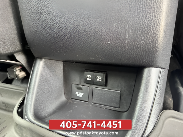 Used 2018 Gray Toyota XLE image 16