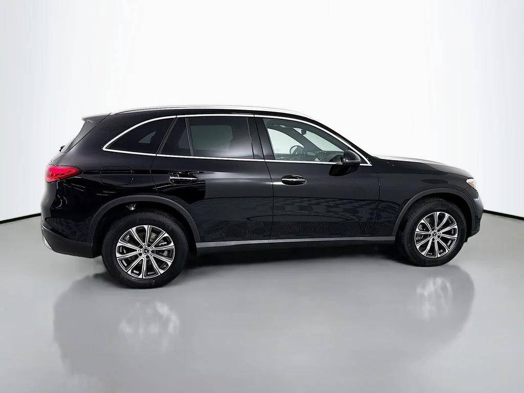 Certified Used 2026 Black Mercedes-Benz GLC 300 image 8
