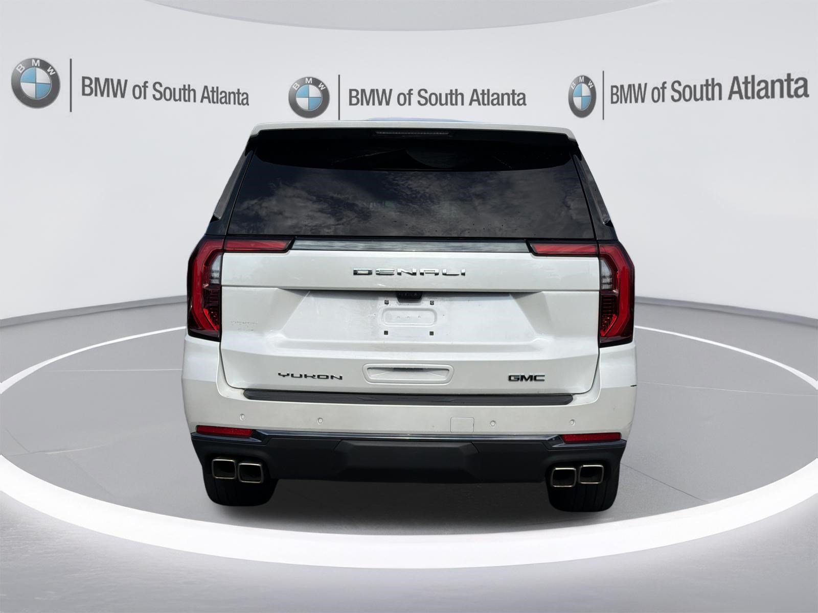 Used 2025 White Frost Tricoat GMC Denali Ultimate image 26