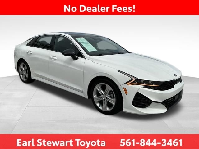 Used 2021 White Kia GT-Line image 2