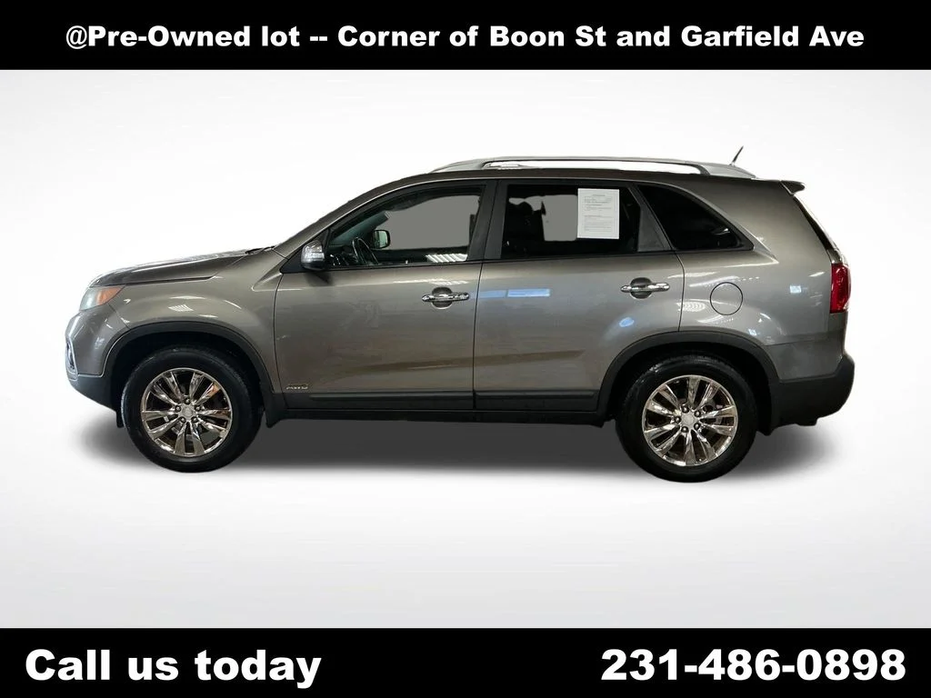 Used 2011 Silver Kia EX image 2
