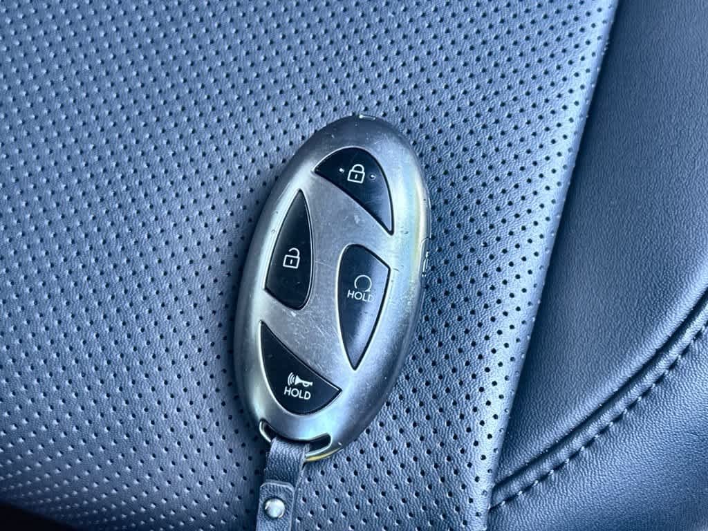 Used 2026 Shimmering Silver Hyundai SEL image 28