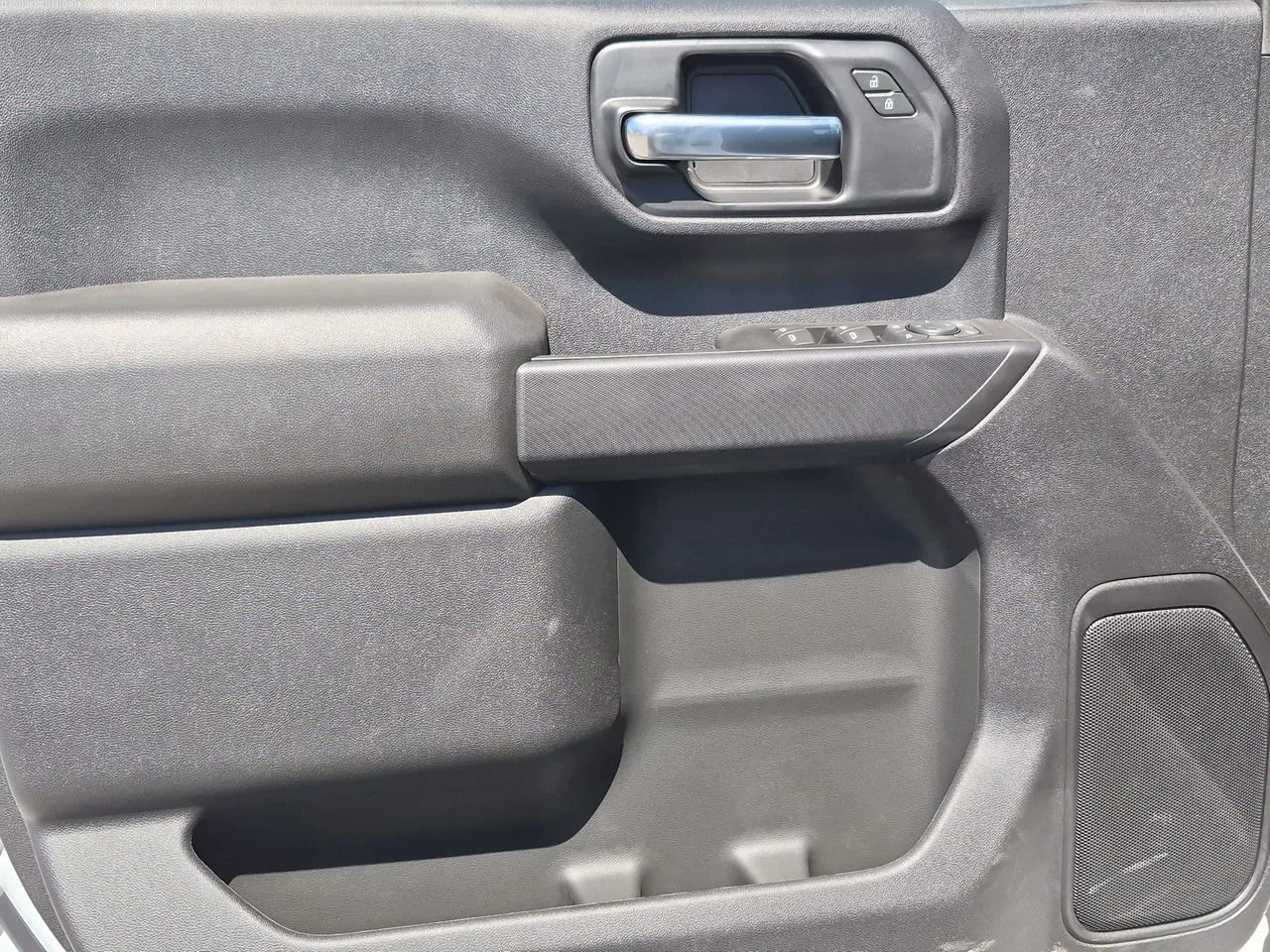 New 2025 Summit White Chevrolet Work Truck image 21