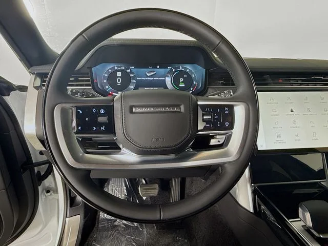 New 2026 Fuji White Land Rover SE image 12