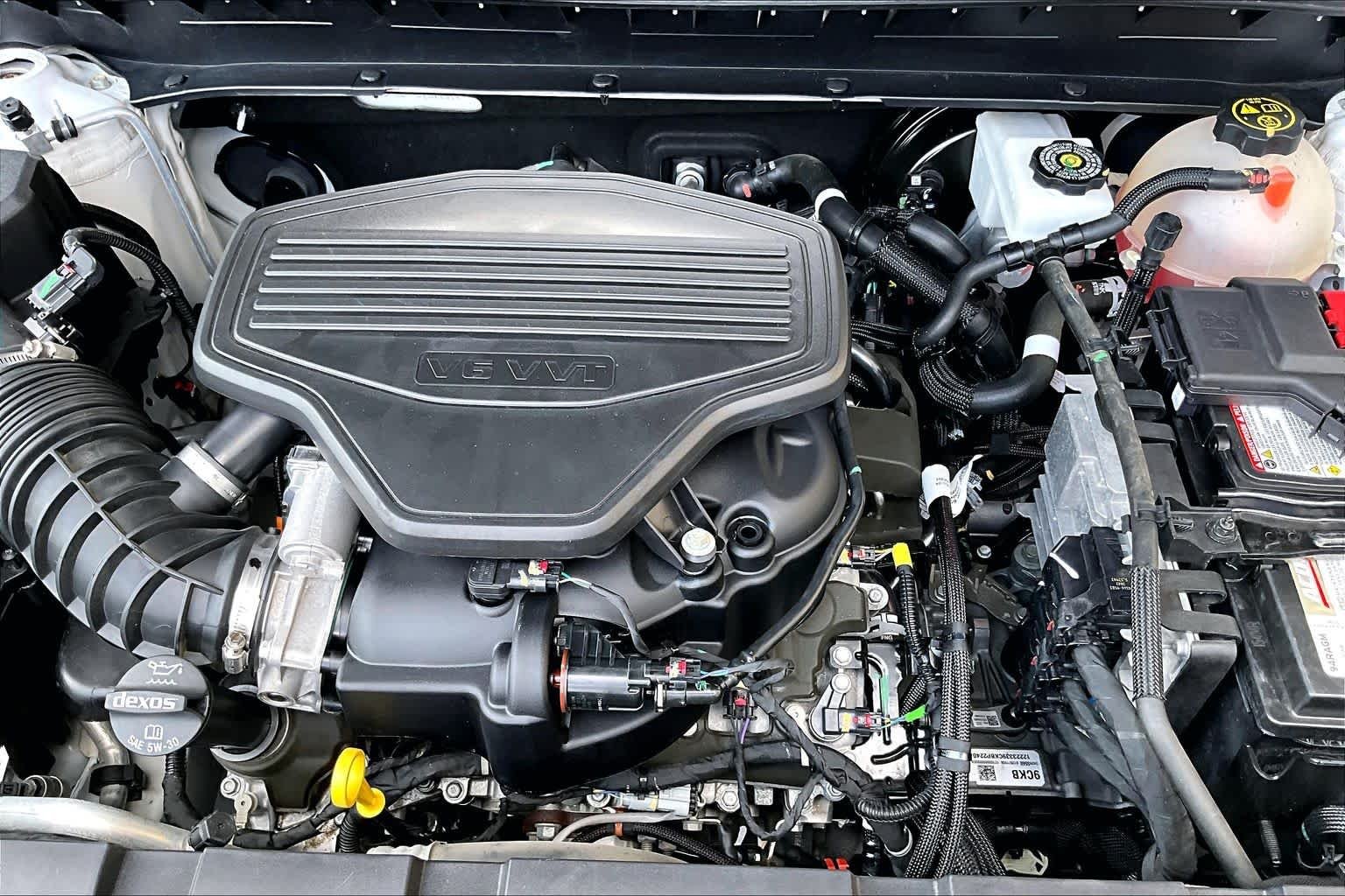 Used 2023 Iridescent Pearl Tricoat Chevrolet RS image 33