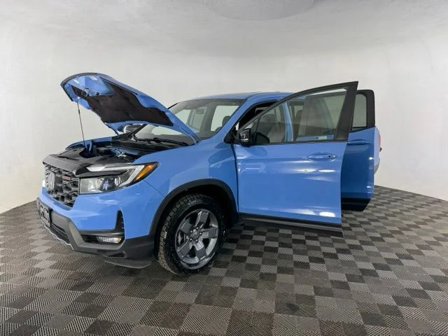 Used 2024  Honda TrailSport image 12