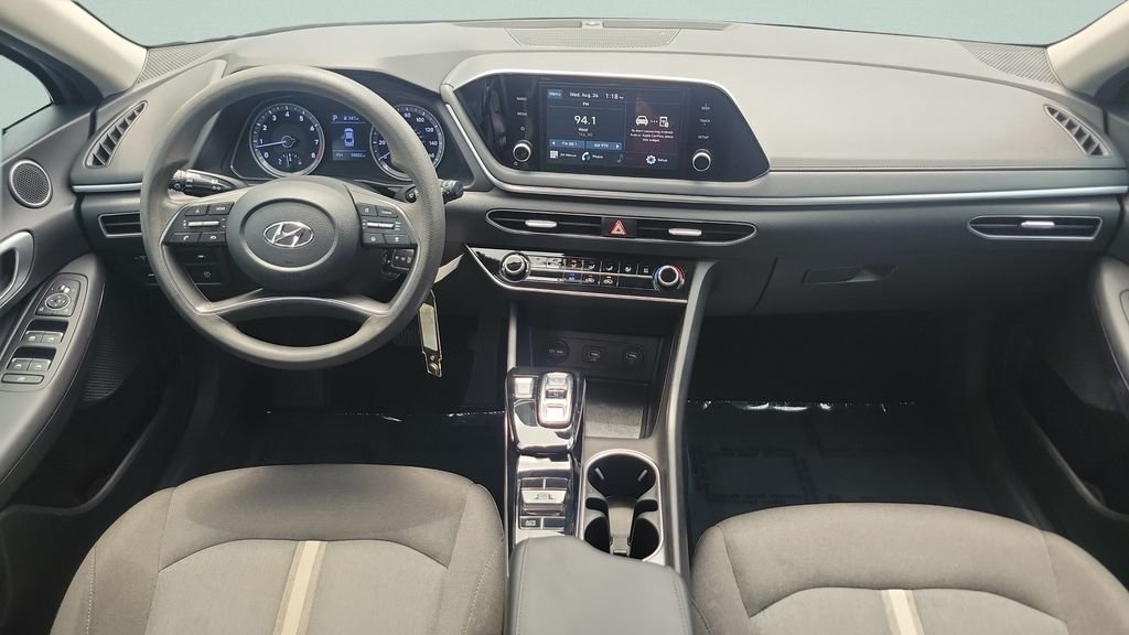 Certified Used 2022 Silver Hyundai SE image 11