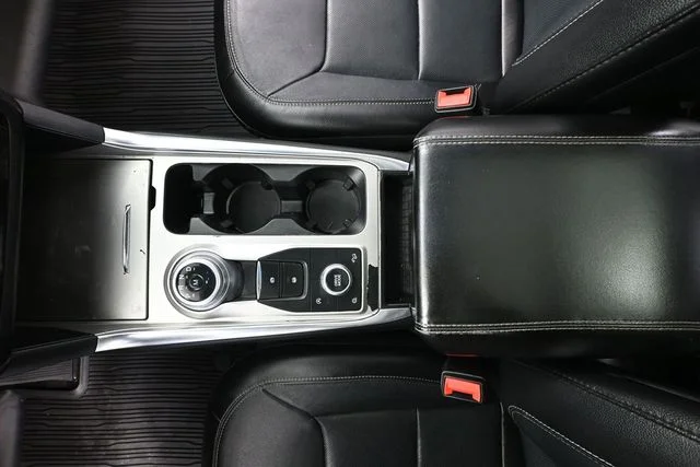 Used 2020 Black Ford Limited image 28