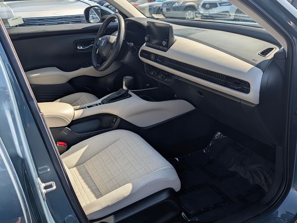 Used 2024  Honda LX image 9