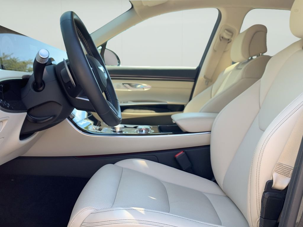 2026 GENESIS GV70 Standard - Photo 14