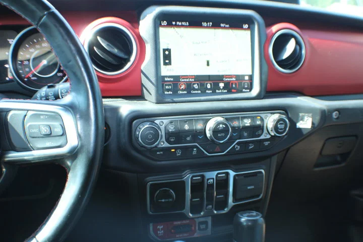 Used 2020 Gray Jeep Rubicon 4x4 image 9