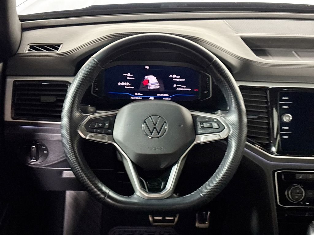 Certified Used 2021 Deep Black Pearl Volkswagen 3.6L V6 SEL Premium R-Line image 15