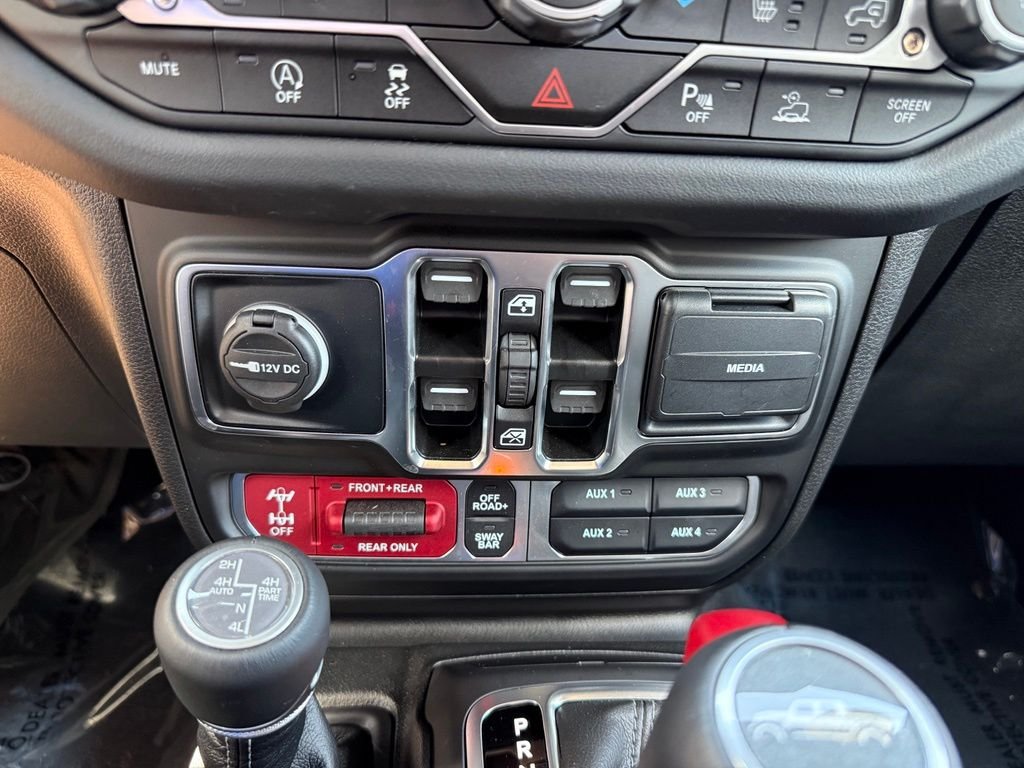 Used 2025 Gray Jeep Rubicon image 28