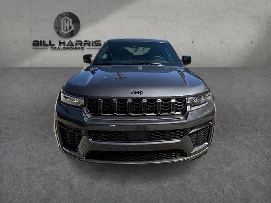 New 2026 Baltic Gray Metallic Clear-Coat Exterior Paint Jeep Altitude image 2