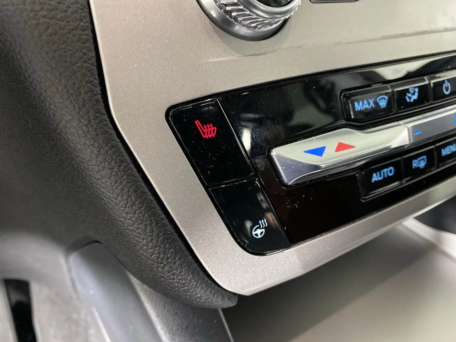 Used 2023 Black Metallic Ford XLT image 5