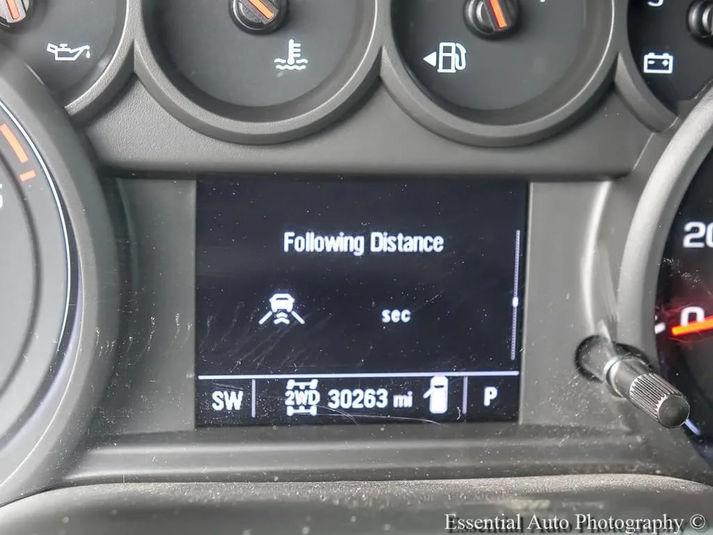 Used 2024 Summit White Chevrolet WT DRW image 4