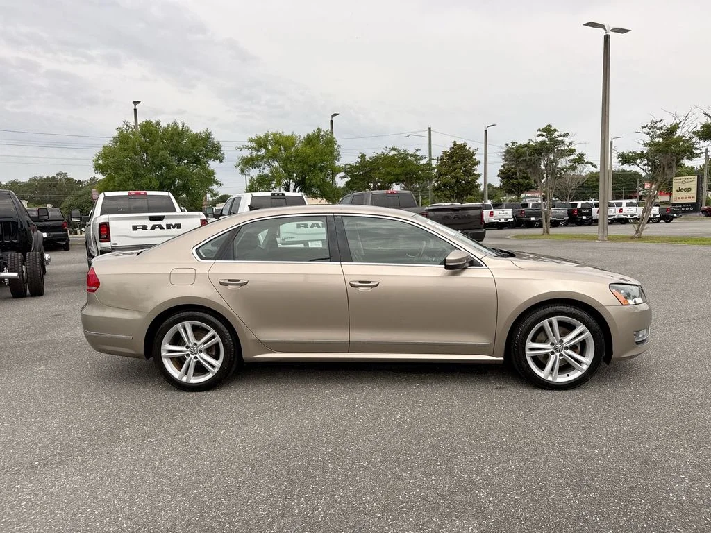 Used 2015 Volkswagen Passat SEL Premium with VIN 1VWCV7A37FC048406 for sale in Tallahassee, FL
