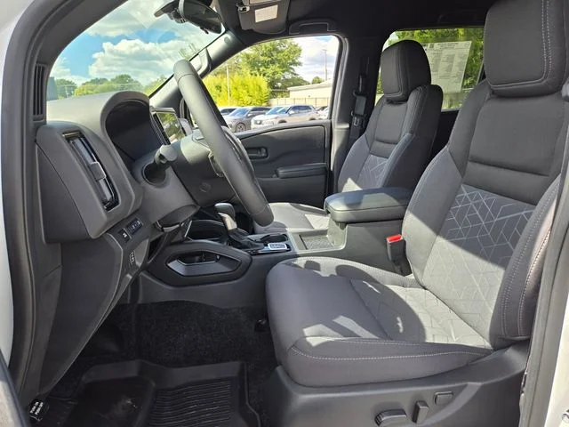 2026 Nissan Frontier SV - Photo 11